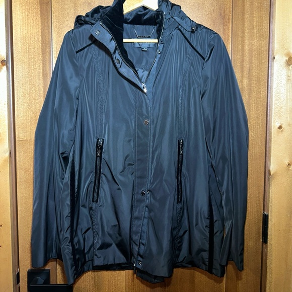 ANTONIO MELANI Jackets & Blazers - Antonio Melani‎ Velvet Trim Hood Windbreaker Size Large Black